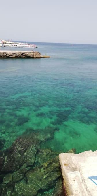 Sunny 2 Bedroom, 2 Bathrooms, Seaside Apt. * Sliema